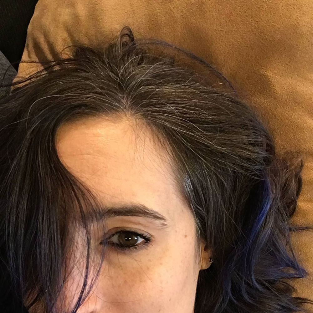 Meet your Posher, Maura